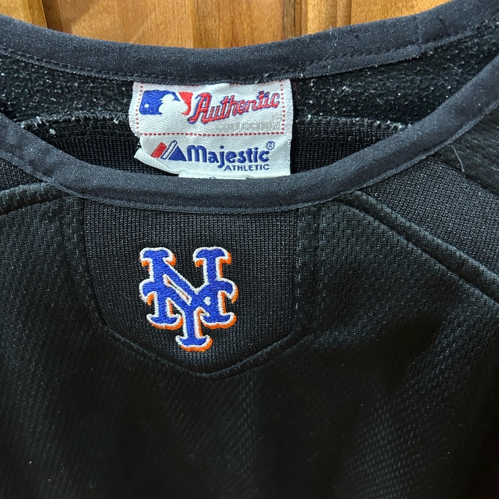 Majestic Kids Black Sweatshirt with Team Logo ( Used But Still in Great Conditio - Picture 2 of 6
